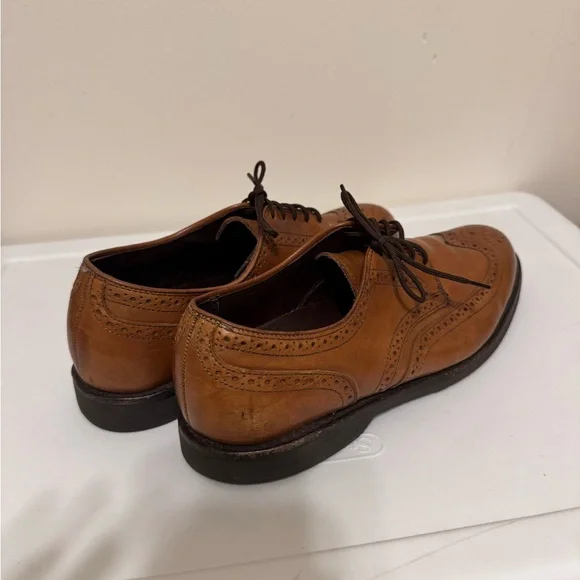 Allen Edmond’s Oxford Dress Shoe - Picture 3 of 4